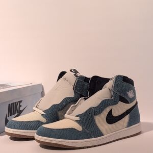 Air Jordan Retro 1 High OG Denim Blue